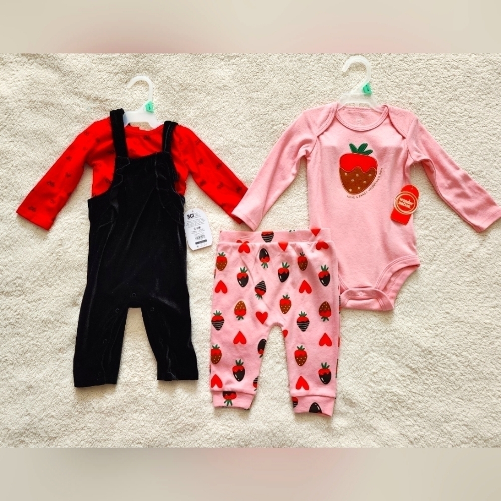 New baby girl holiday Christmas & Valentine's Day outfit bundle, size 6/9 month